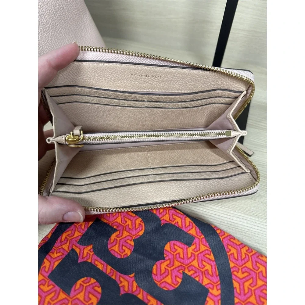 Satchel used excellent